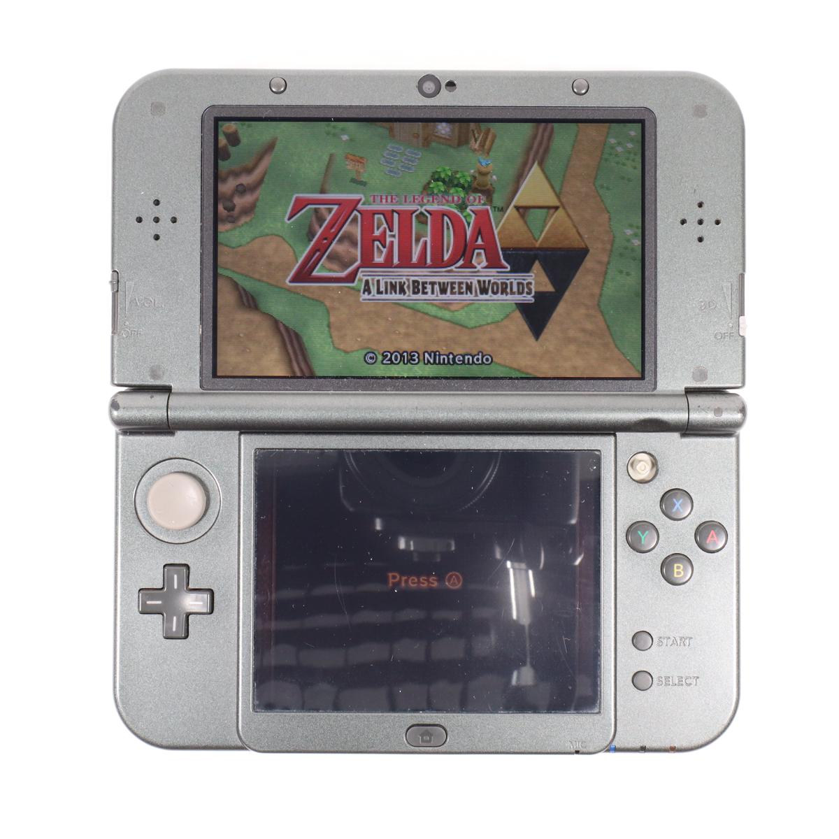 The Legend of Zelda: A Link Between Worlds - 3DS (Loose / Good)