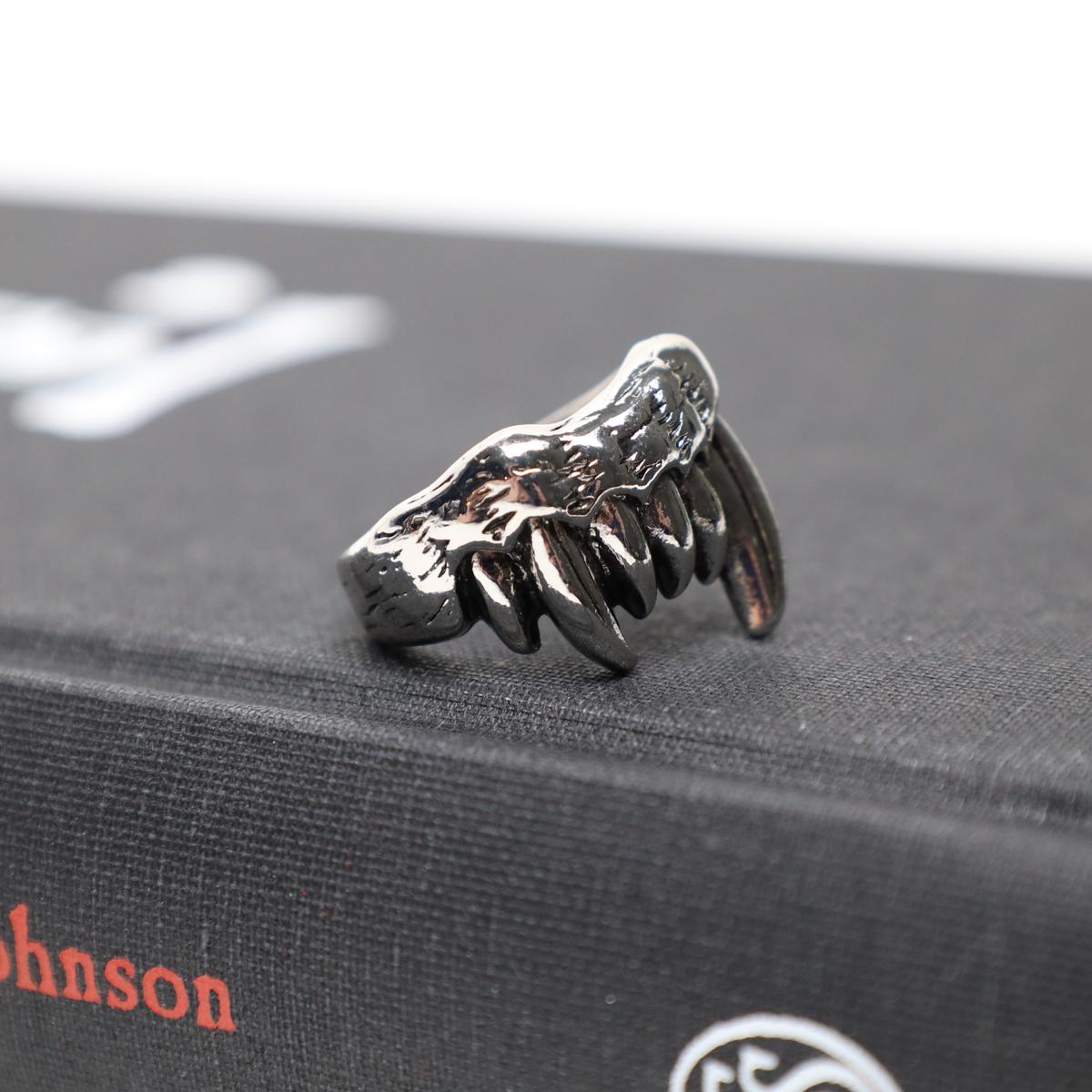 Punk Gothic Vampire Fang Ring (Size 10)