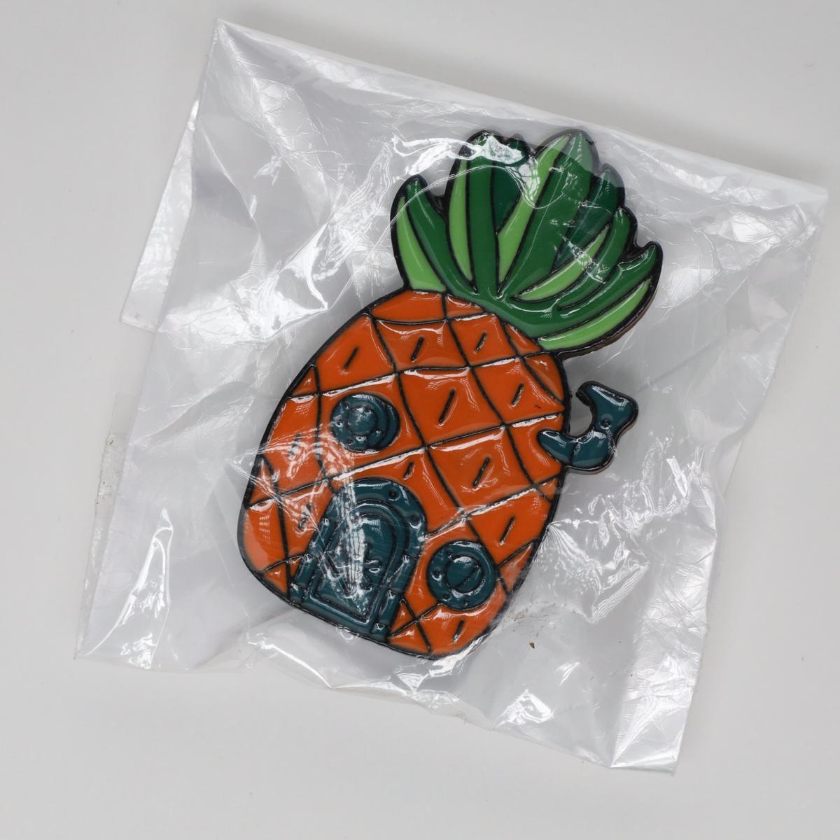 Spongebob Pineapple Home Enamel Label Pin