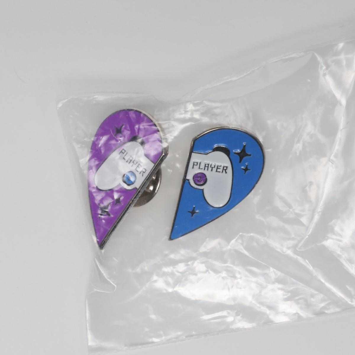 2 Piece Game Controller Heart Enamel Label Pin