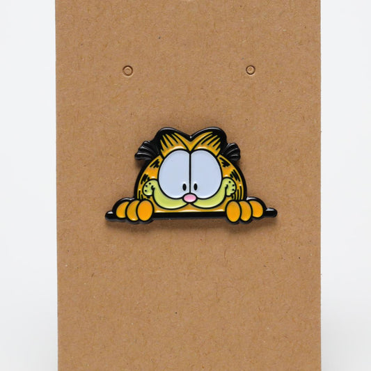Garfield on Ledge Enamel Pin